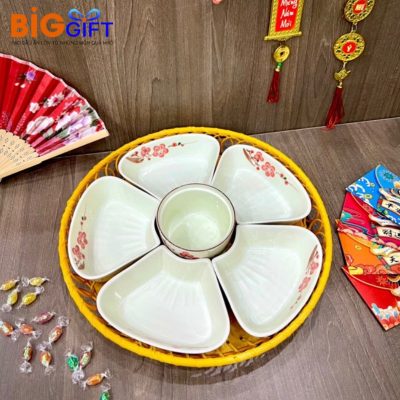 khay-mut-tet-in-logo-qua-tang-5-canh-ve-hoa-ao-khay-may-km02 (2)