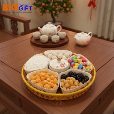 khay-mut-tet-in-logo-qua-tang-5-canh-ve-hoa-ao-khay-may-km02 (3)