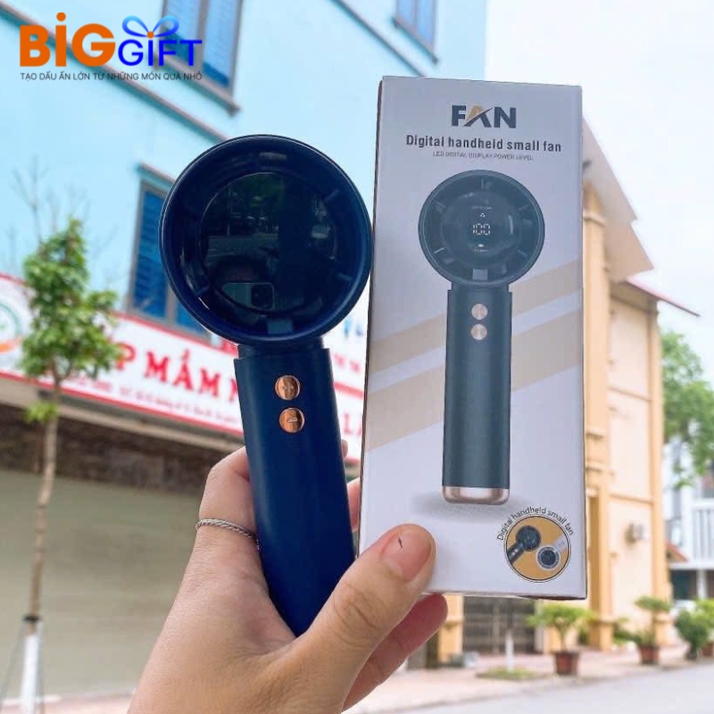 quat-dien-cam-tay-qua-tang-in-logo-5000mah-man-hinh-led-q01