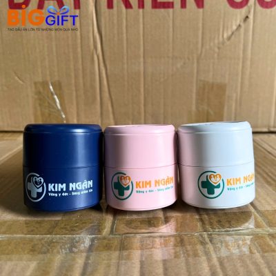 quat-dien-cam-tay-qua-tang-in-logo-5000mah-man-hinh-led-q01 (5)