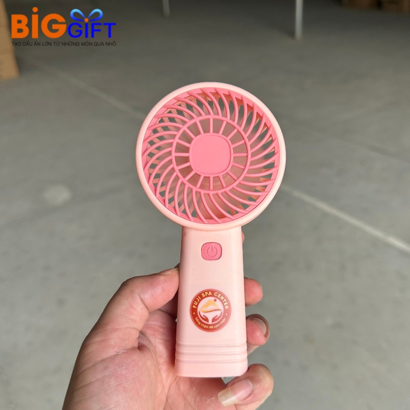 quat-dien-mini-cam-tay-qua-tang-in-logo-xanh-duong-19cm-q04