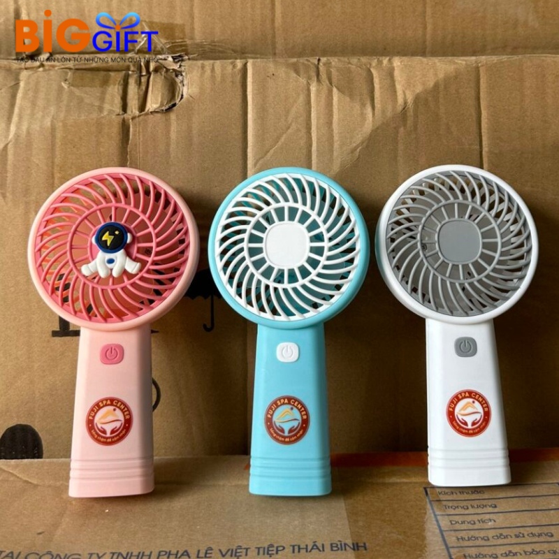 quat-dien-mini-cam-tay-qua-tang-in-logo-xanh-duong-19cm-q04