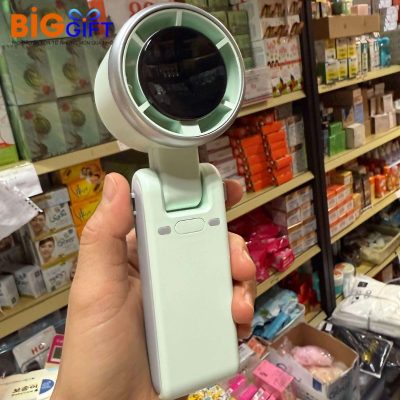 quat-dien-mini-qua-tang-in-logo-3600mah-gap-gon-man-hinh-led-q02