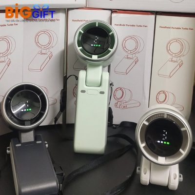 quat-dien-mini-qua-tang-in-logo-3600mah-gap-gon-man-hinh-led-q02