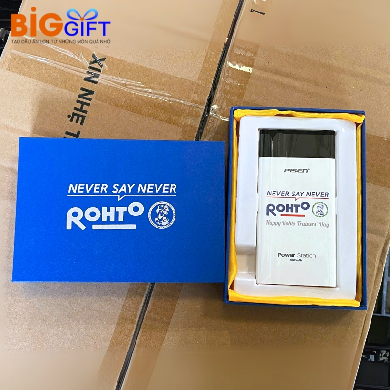 sac-du-phong-qua-tang-in-logo-pisen-lcd-power-station-10000mah-sdp01 (2)