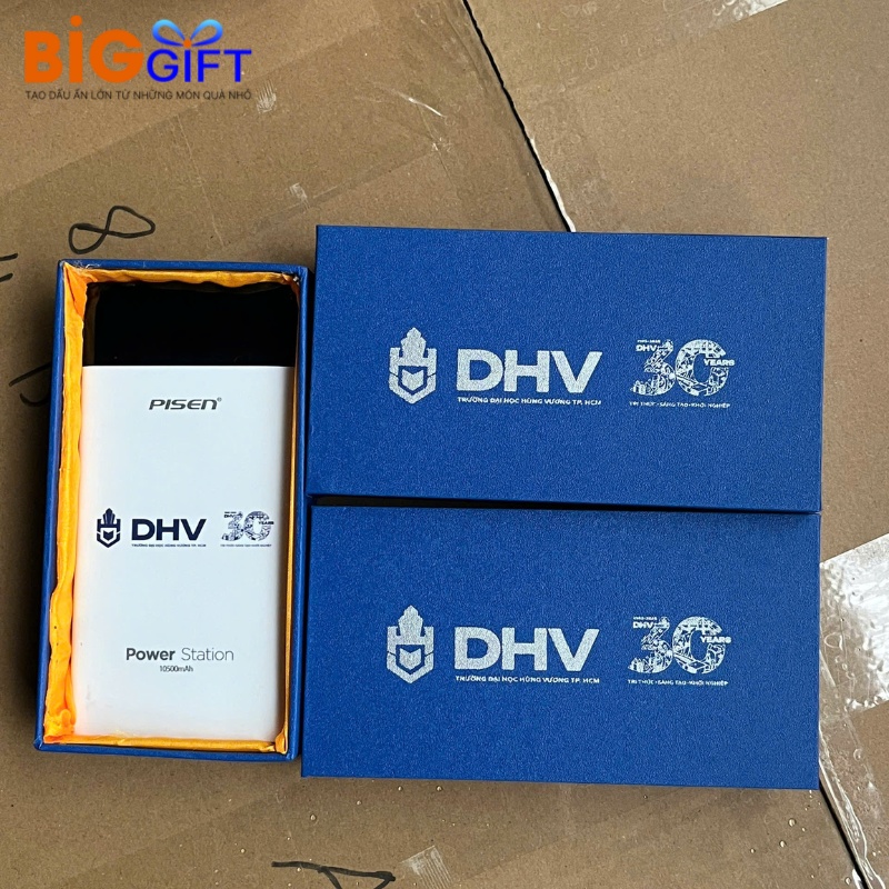 sac-du-phong-qua-tang-in-logo-pisen-lcd-power-station-10000mah-sdp01 (5)