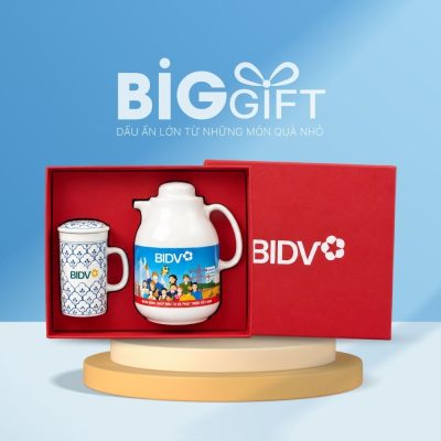 Giftset quà tặng in logo cốc sứ lọc trà vẽ cá và phích nước giữ nhiệt BGS-14