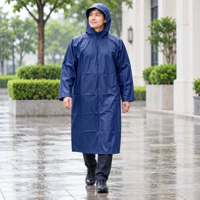 Áo mưa bít vải dù tổ ong màu navy – hình dung dáng áo khi mặc đi bộ