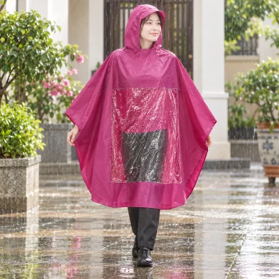 Áo mưa cánh dơi vải nhựa RĐ 0.17 màu hồng tím – hình dung dáng cánh dơi khi mặc