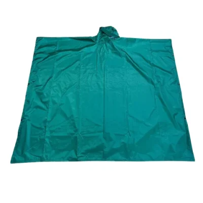 Áo mưa poncho vải dù tổ ong màu xanh lá – nhận biết mũ và mép cài của mẫu