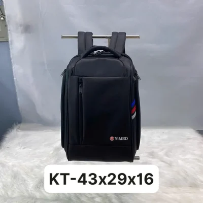 Ảnh nguồn balo đen khóa dọc, mẫu in Y-MED và nhãn KT-43x29x16