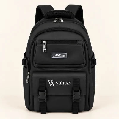 Balo XBag 02 đen túi trước hai khóa bấm – việt an nằm giữa hai dây trên nắp túi