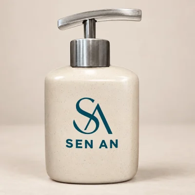 Bình gốm có vòi inox dáng oval 250 ml, men chấm – nhận diện đậm trên nền men sáng