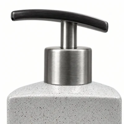 Bình gốm có vòi inox dáng vuông 500 ml, men chấm – chốt vòi nhấn cùng thân bình
