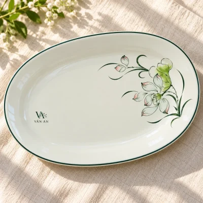 Demo VA và tên VÂN AN nhỏ trên vùng trống của đĩa oval hoa xanh lá