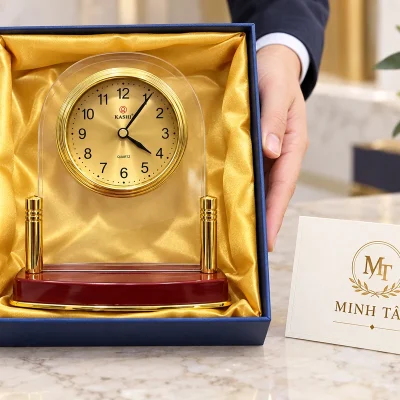 Đồng hồ để bàn Kashi BT5 mặt vàng, đế nâu – gợi ý mở quà với hộp và thiệp