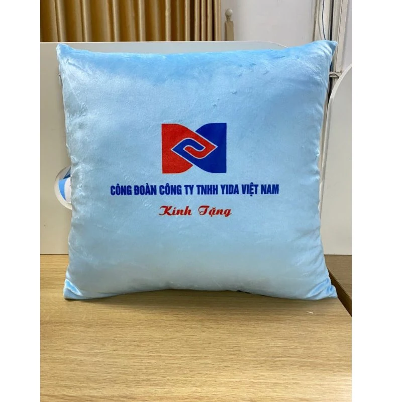 Gối vuông tựa lưng Vellboa màu xanh – so sánh cách thể hiện nhận diện trên ảnh thật