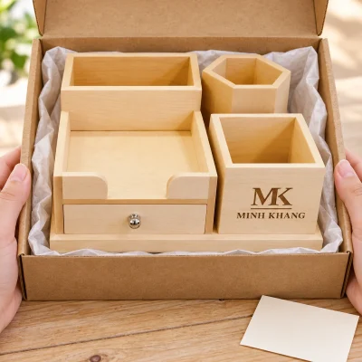 Khay ống bút gỗ nhiều ngăn có ngăn kéo 19×8,5×8,5 cm – đóng gói một món quà để bàn