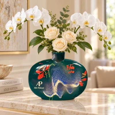 Lọ hoa dáng dẹp men kim sa xanh, họa tiết Bình An, cao 21 cm – gợi ý sử dụng