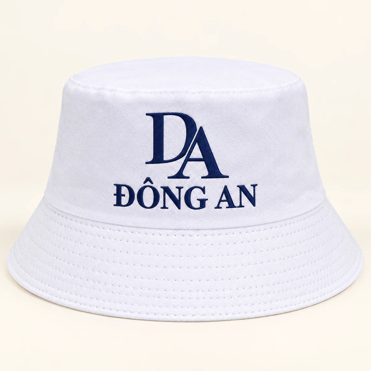 Mũ bucket cotton một lớp màu trắng – nhận diện navy rõ trên chóp trắng