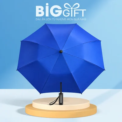 Ô 2F108TN xanh dương 8 múi với cán và tay cầm đen trên nền BigGift