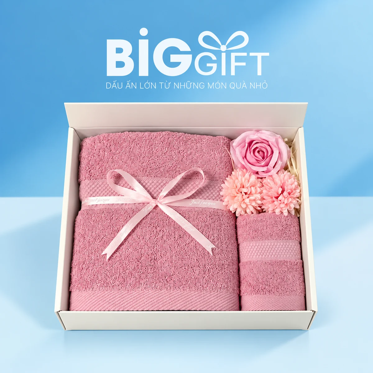 Set hai khăn hồng hộp dây lụa trên nền BigGift