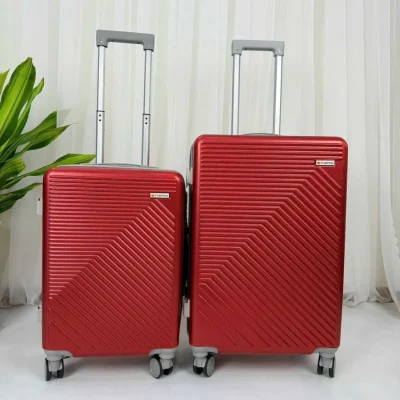 Ảnh nguồn hai vali đỏ, chiếc 20 inch nhỏ ở bên trái