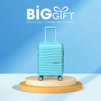Một vali PP 20 inch xanh ngọc gân lượn sóng trên nền BigGift